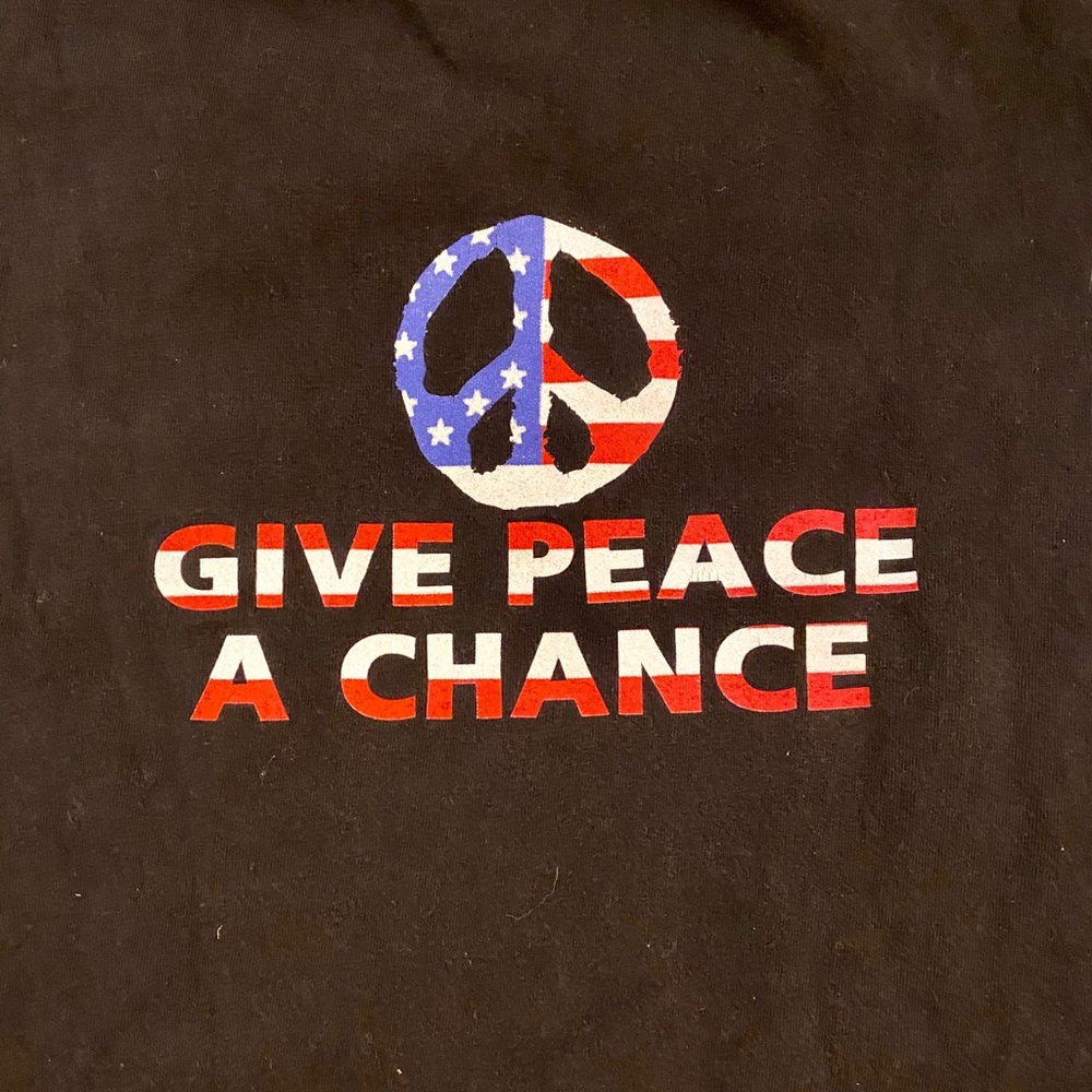 Vintage John Lennon "Give Peace A Chance" T-Shirt - Picture 6 of 7